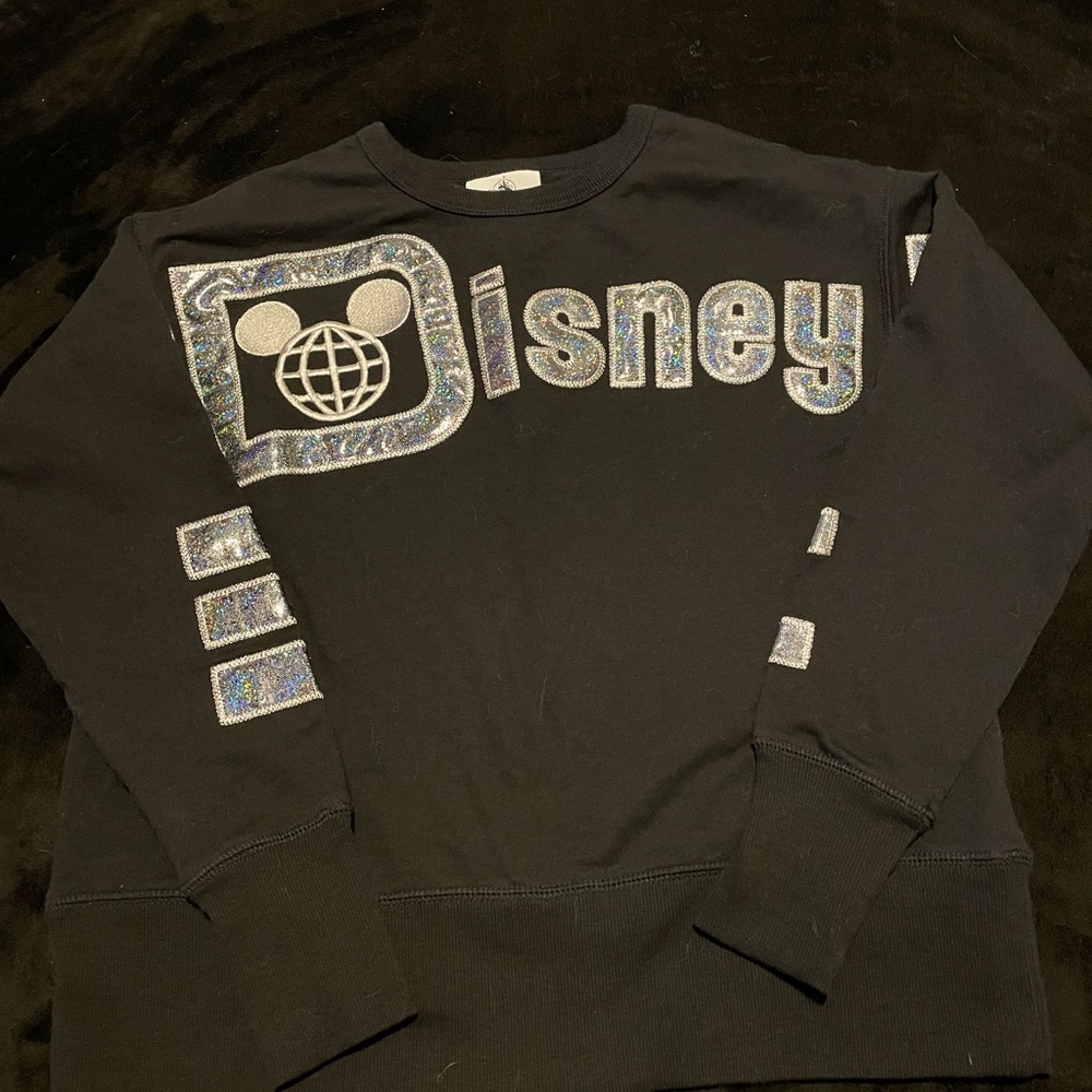 Junior Women’s Size XS Black Disney Sweater